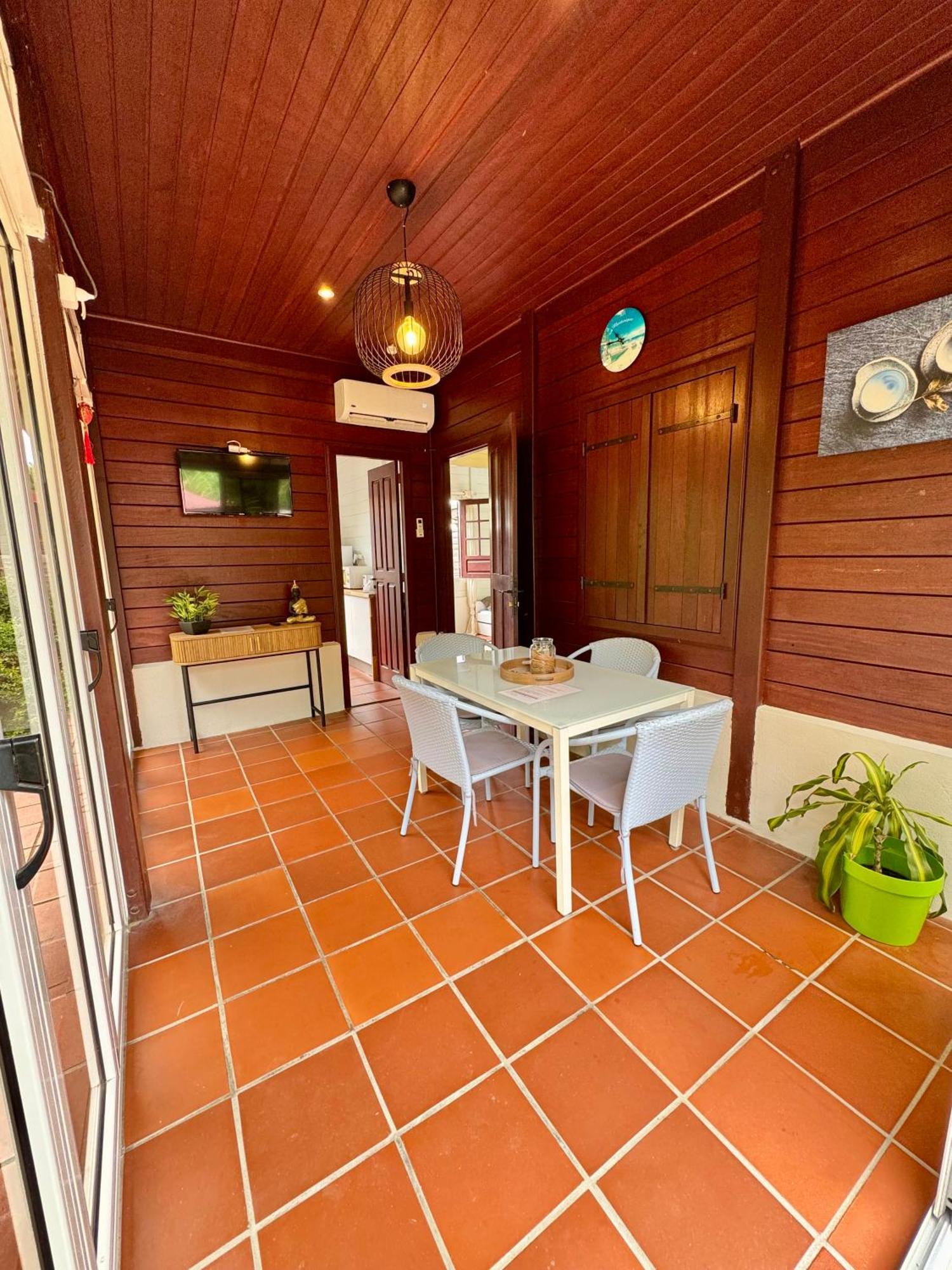 Le Gaspardo , 2 Chambres Climatisees , A 2 Mins A Pied De La Plage , Wifi , Jardin Clos, Parking ,Sans Vis-A-Vis Le Carbet Dış mekan fotoğraf